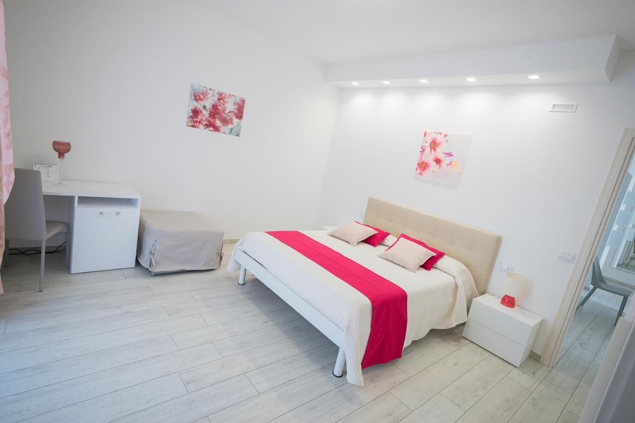 Pineta Del Mare Bed & Breakfast Alba Adriatica Exterior photo